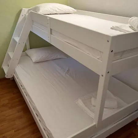 Apartament Toni Podaca